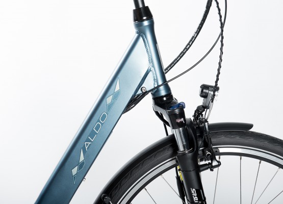Aldo Lage Instap fiets Elektrisch inch Seven E-Bike 28 inch blauw voorvork